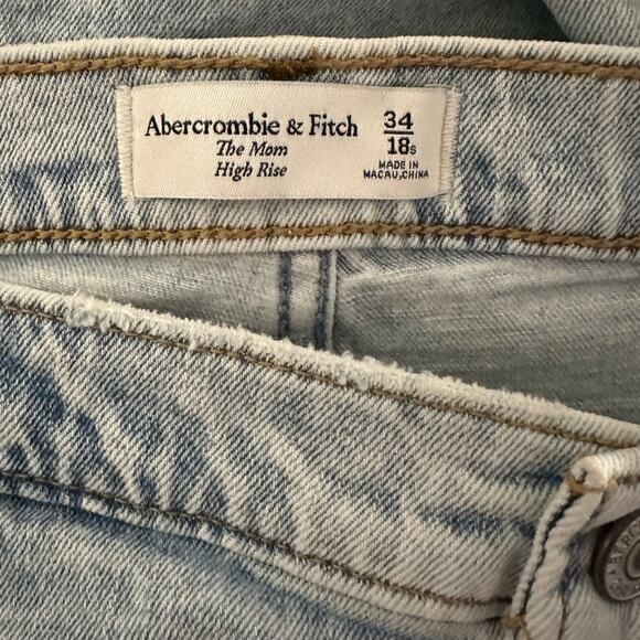 Abercrombie & Fitch The Mom High Rise SHORT Jean Sz 34 - Picture 9 of 11